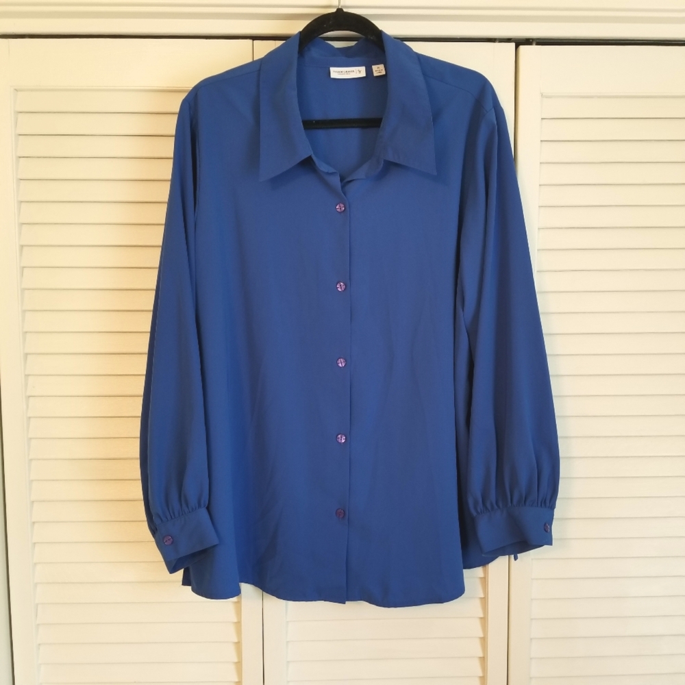 Susan Graver long sleeve button down dress shirt